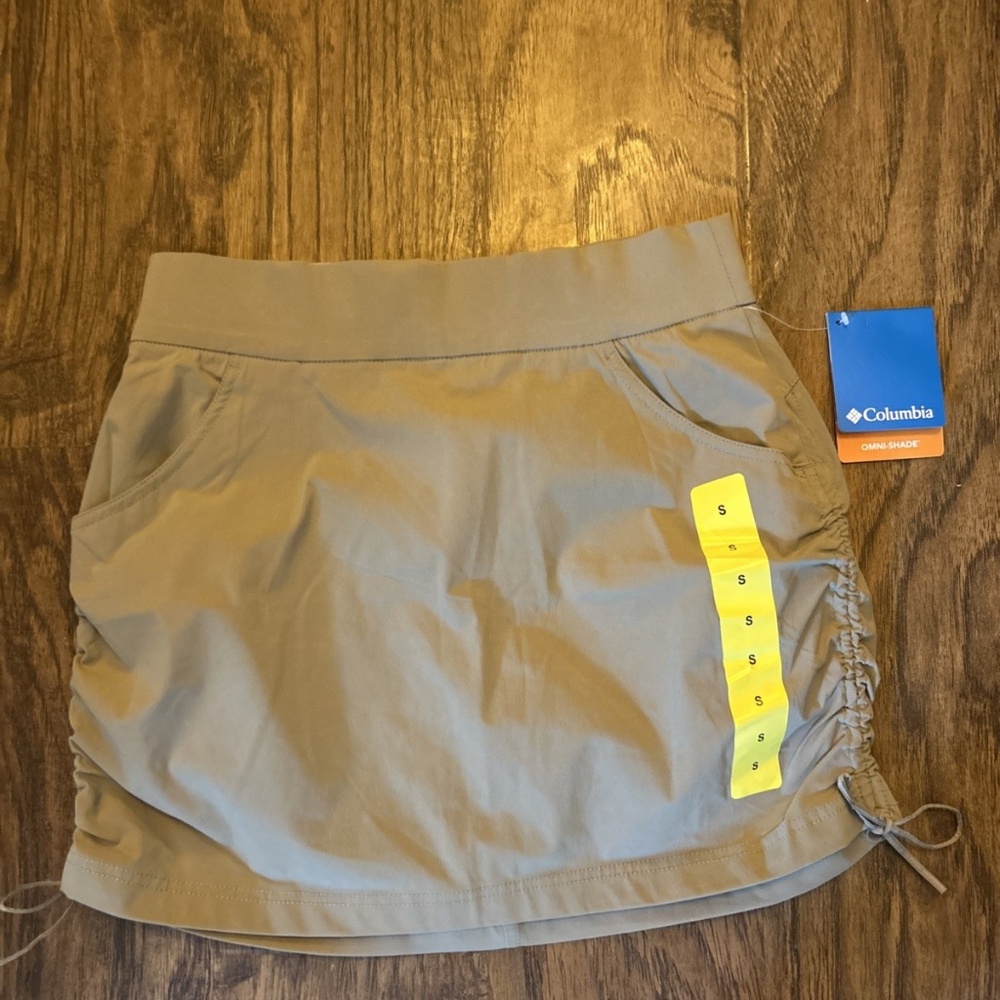 Columbia Women's Omni-Shade Active Fit Jupe-Short Skort • Tusk •